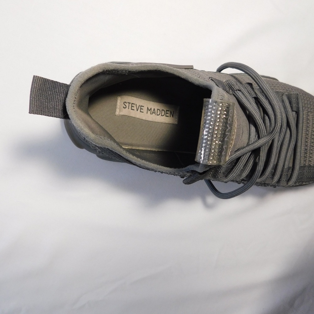 Steve Madden Women's Knit Sneakers – Size 8 – Sleek Black - Picture 7 of 7